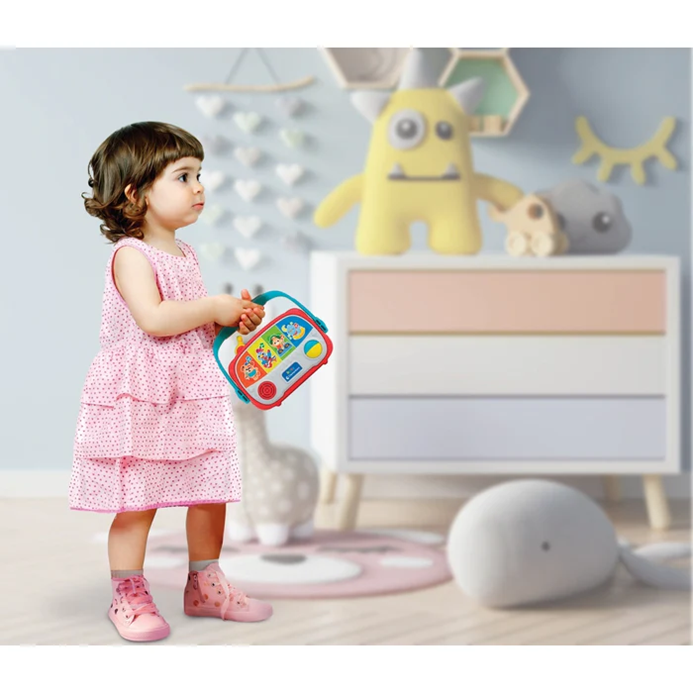 ND01_246896 CLE BABY mowiace radio 17525